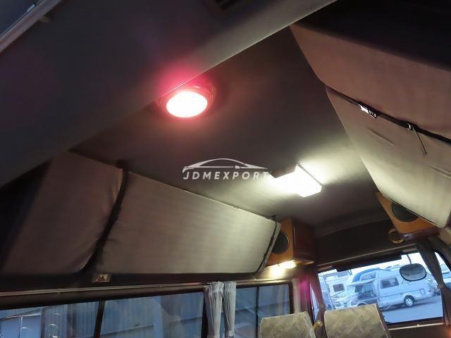 Toyota Hiace Van 1999 thumbnail 37