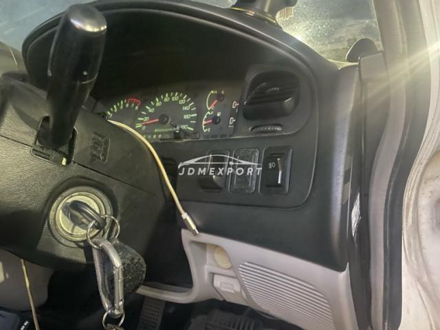 Mitsubishi Delica Spacegear 2001 thumbnail 6