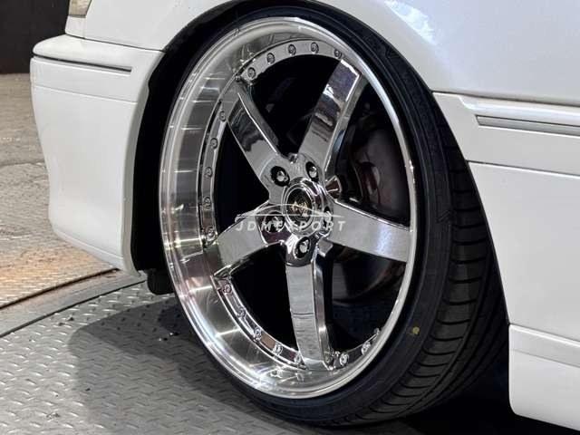Toyota Crown 2000 thumbnail 5