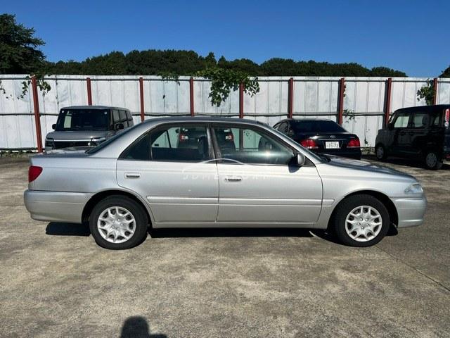 1999 Toyota Carina 2WD GF-AT212