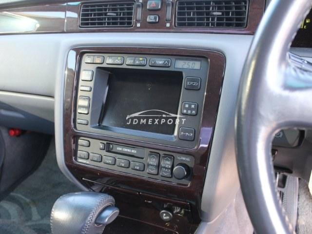 Toyota Crown Majesta 1997 thumbnail 9