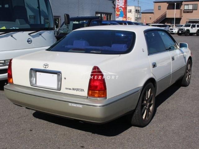 Toyota Crown Majesta 1997 thumbnail 2