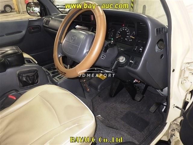 Toyota Regiusace Van 2001 thumbnail 3