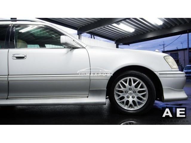 Toyota Crown Estate 2000 thumbnail 13