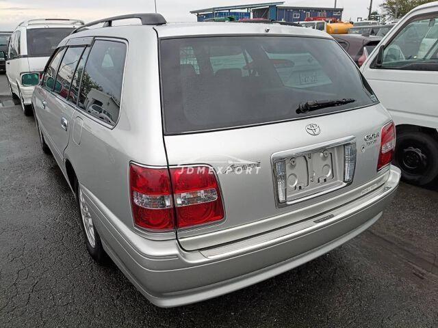 Toyota Crown Estate 2001 thumbnail 2