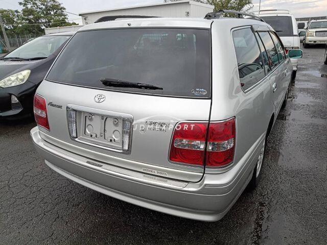 Toyota Crown Estate 2001 thumbnail 5
