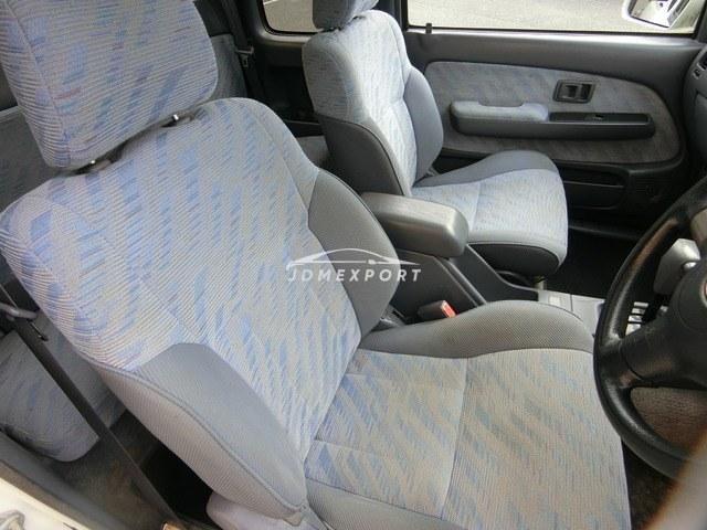 Toyota Hilux 2001 thumbnail 12