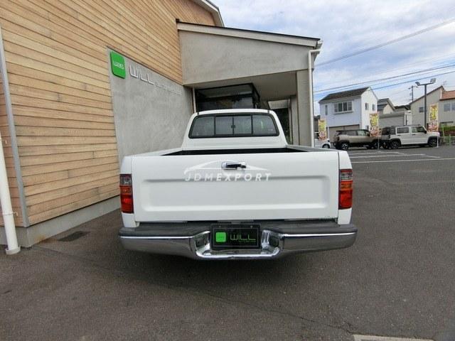 Toyota Hilux 2001 thumbnail 3