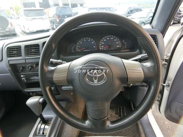 Toyota Hilux 2001 thumbnail 14