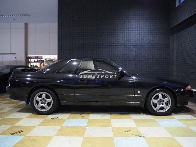 Nissan Skyline 1989 thumbnail 4