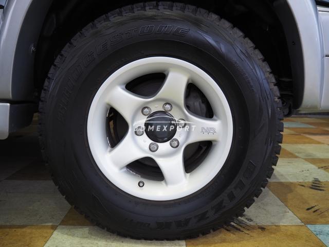 Toyota Hilux Surf 1999 thumbnail 9