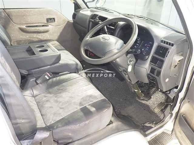 Nissan Vanette Van 2000 thumbnail 4
