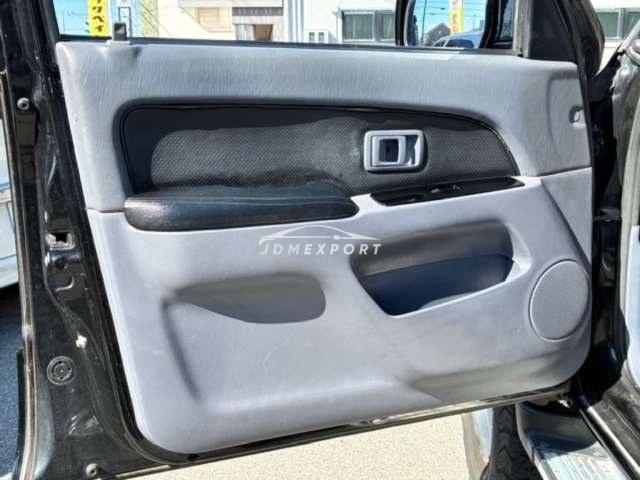 Toyota Hilux Surf 1998 thumbnail 12