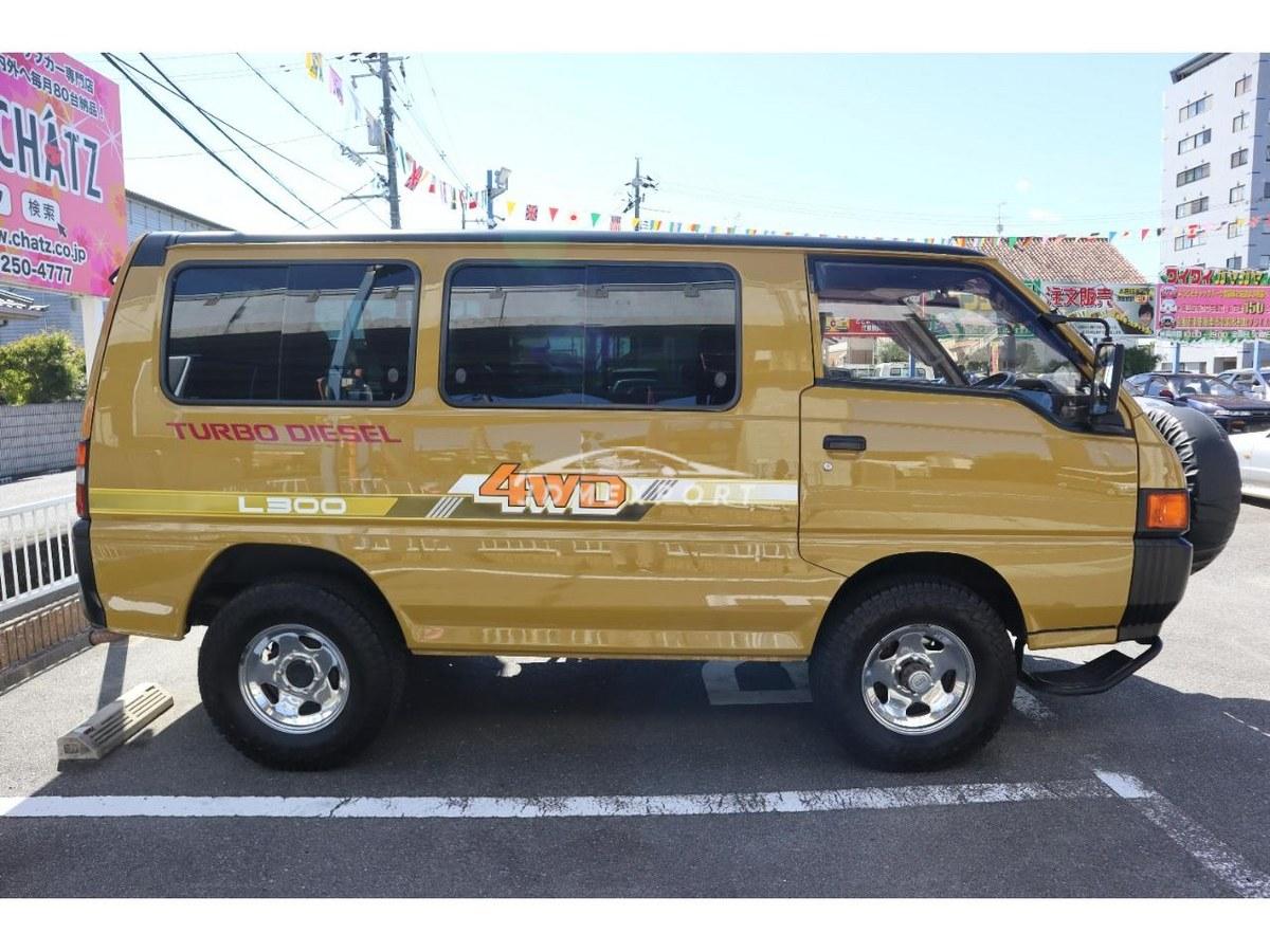 Mitsubishi Delica Starwagon 1989 thumbnail 4