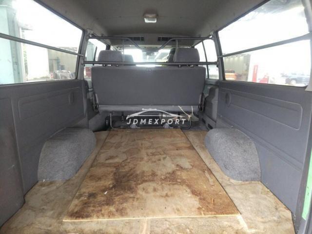 Toyota Hiace Van 2001 thumbnail 3