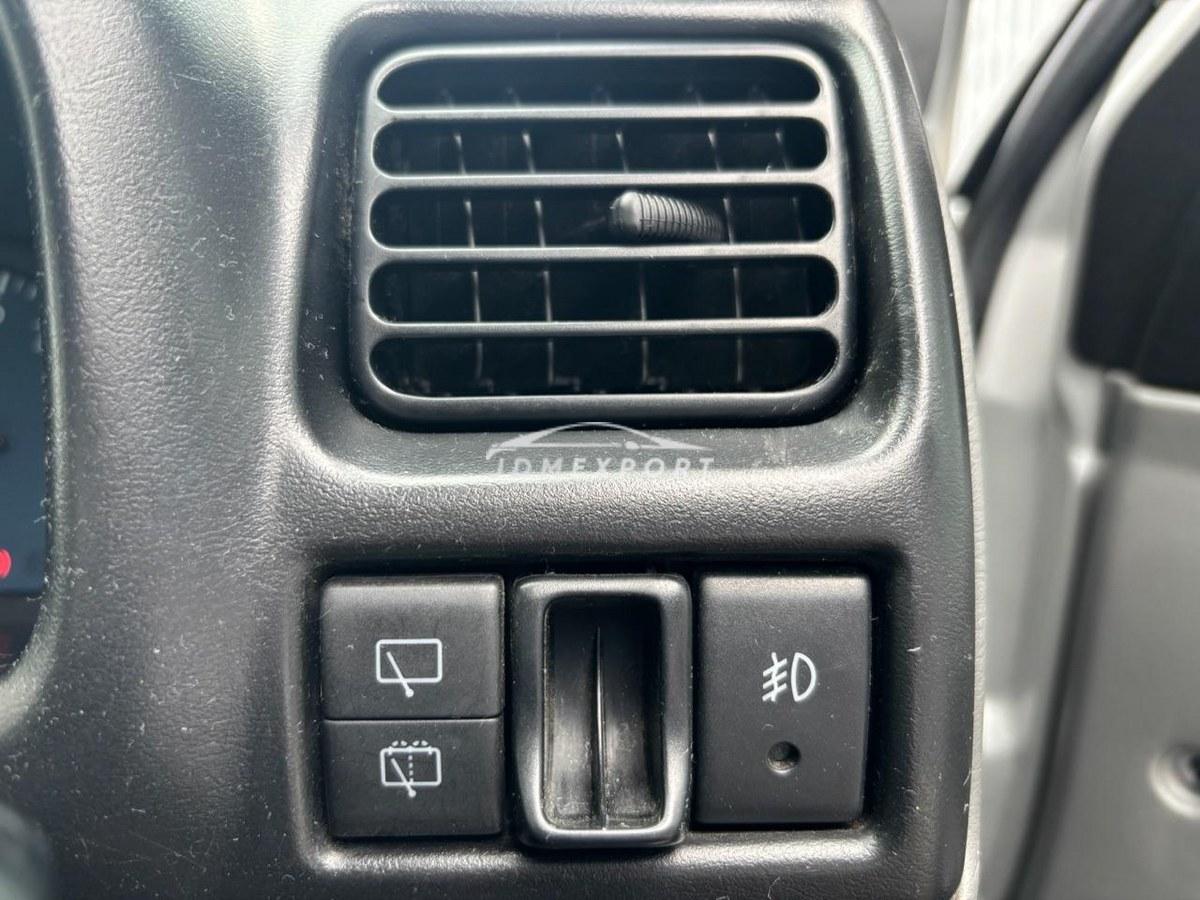 Suzuki Jimny 2001 thumbnail 12