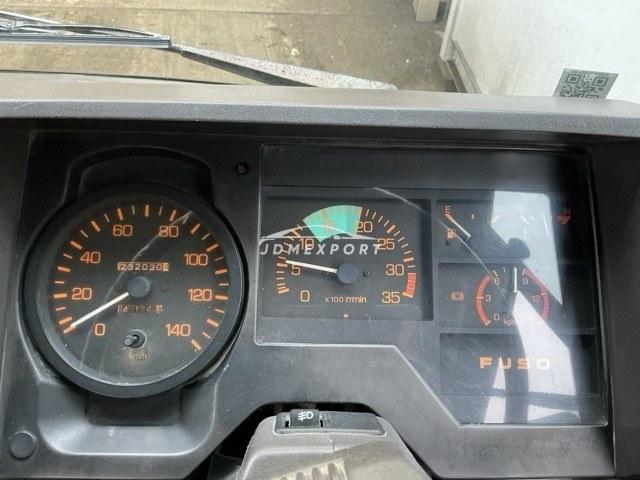 Mitsubishi Fuso Fighter 1991 thumbnail 7