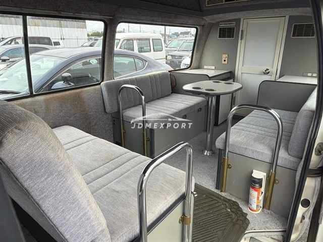 Toyota Hiace Van 1994 thumbnail 8