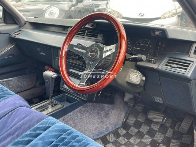 Toyota Crown 1986 thumbnail 12
