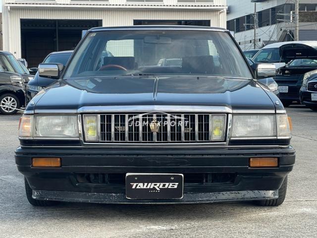 Toyota Crown 1986 thumbnail 2
