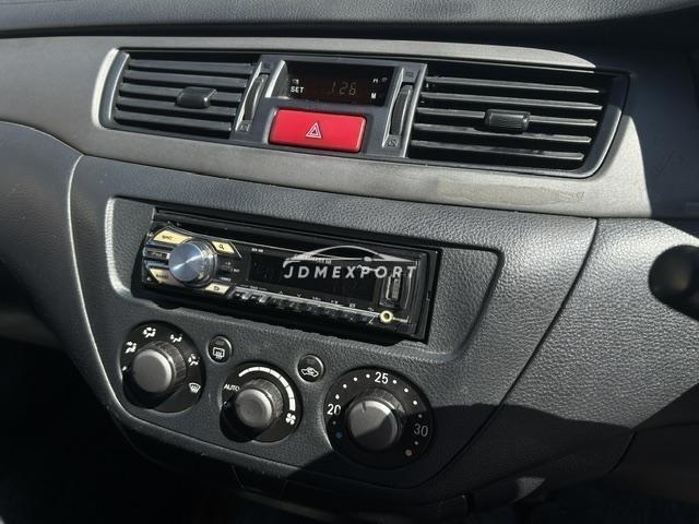 Mitsubishi Lancer 2001 thumbnail 16