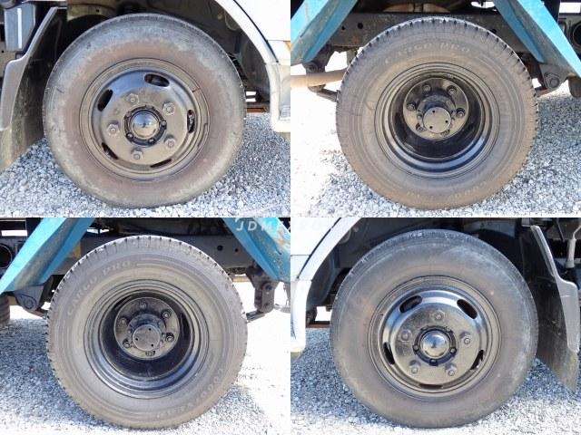 Mitsubishi Fuso Canter 2000 thumbnail 6