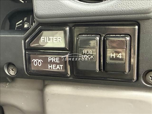 Toyota Land Cruiser Prado 1992 thumbnail 16