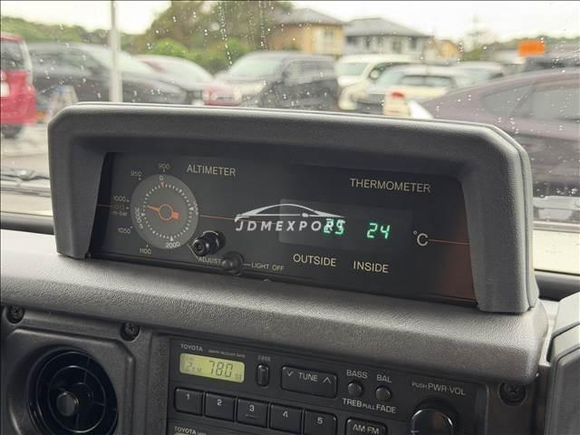 Toyota Land Cruiser Prado 1990 thumbnail 8