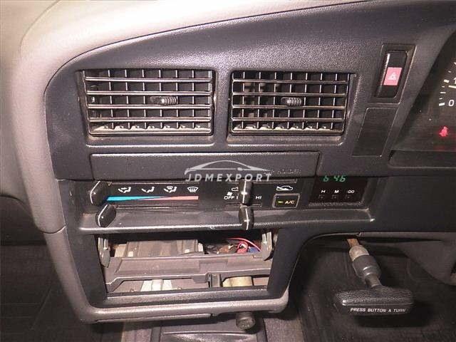 Toyota Hilux 1992 thumbnail 9