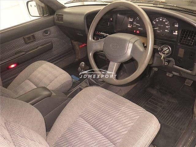 Toyota Hilux 1992 thumbnail 6