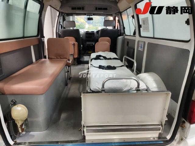 Toyota Granvia 2001 thumbnail 10