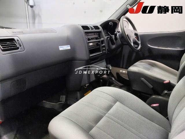 Toyota Granvia 2001 thumbnail 7