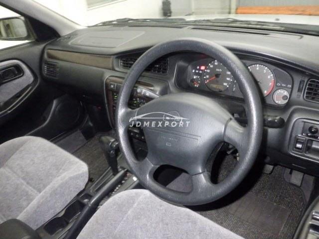 Nissan Bluebird 2000 thumbnail 4