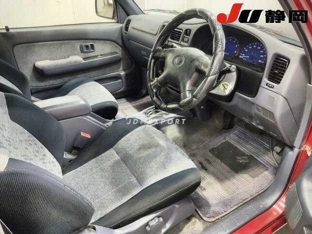 Toyota Hilux 2002 thumbnail 4