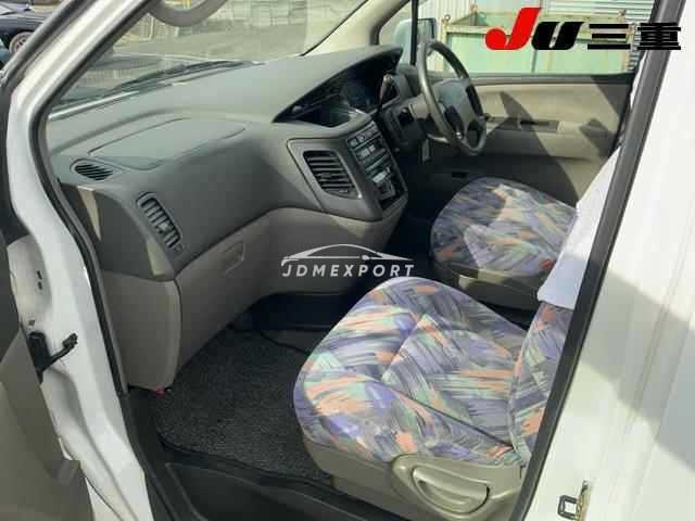 Nissan Elgrand 2000 thumbnail 4
