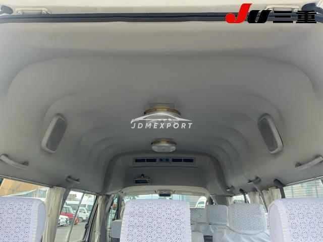 Nissan Elgrand 2000 thumbnail 14