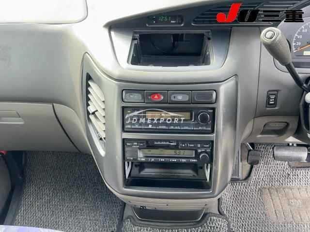 Nissan Elgrand 2000 thumbnail 26