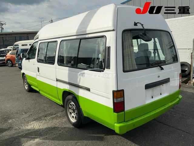 Nissan Elgrand 2000 thumbnail 2