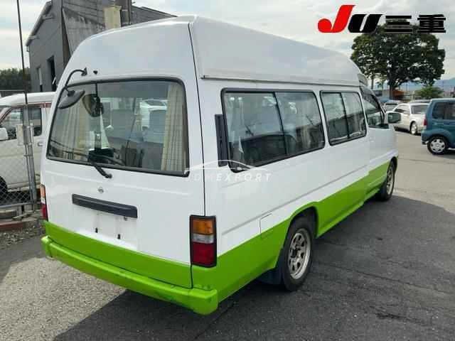 Nissan Elgrand 2000 thumbnail 7