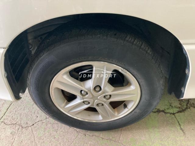Toyota Estima 2001 thumbnail 4
