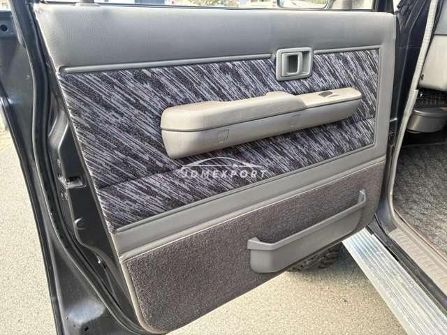 Toyota Land Cruiser Prado 1993 thumbnail 16