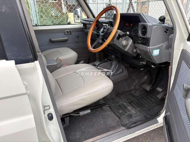 Toyota Land Cruiser 70 1995 thumbnail 6