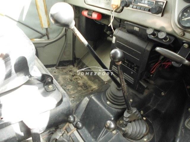 Mitsubishi Jeep 1979 thumbnail 11