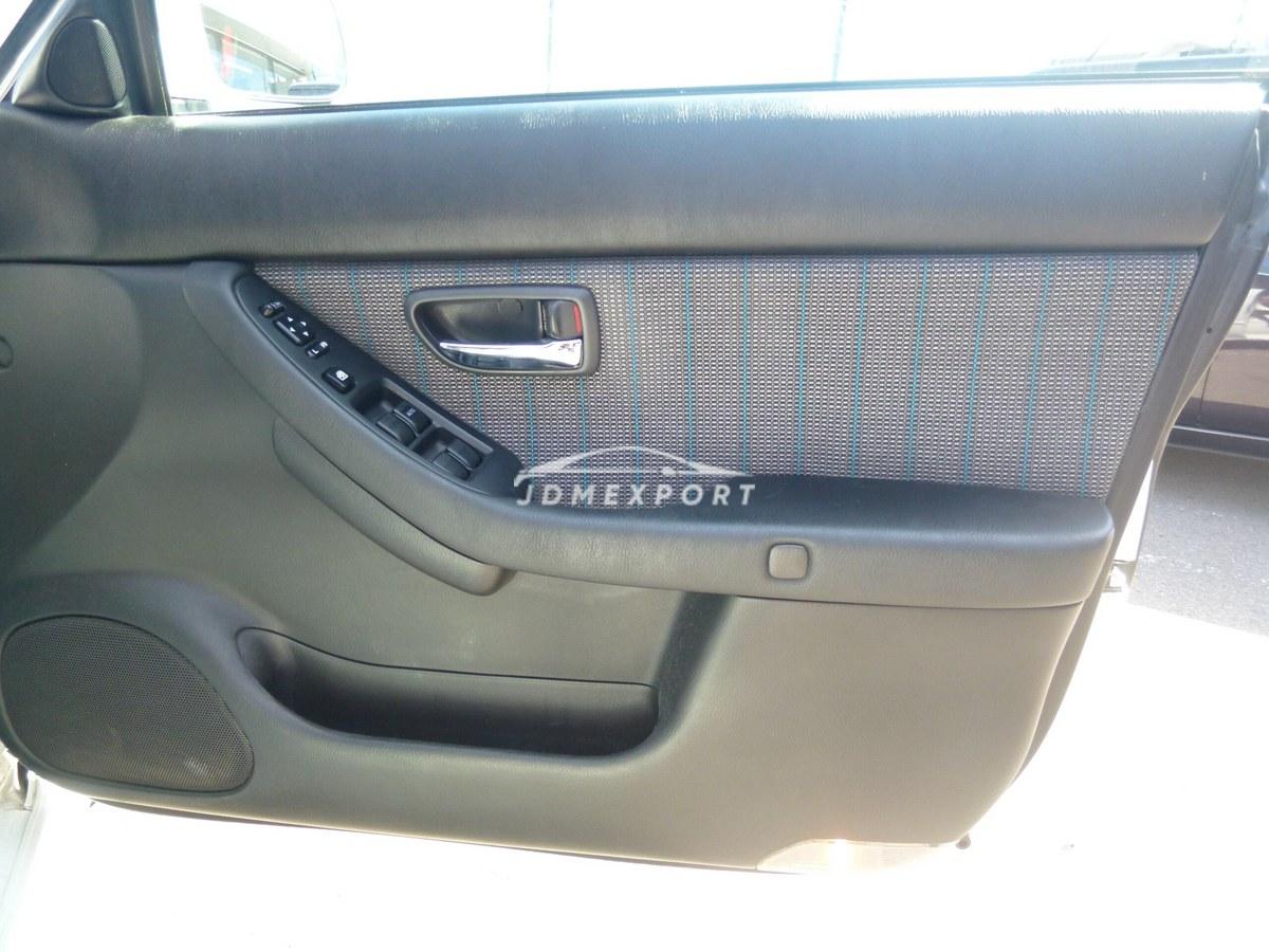 Subaru Legacy B4 2000 thumbnail 38