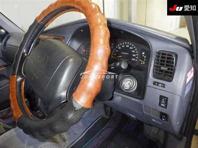 Toyota Hilux Surf 1996 thumbnail 6