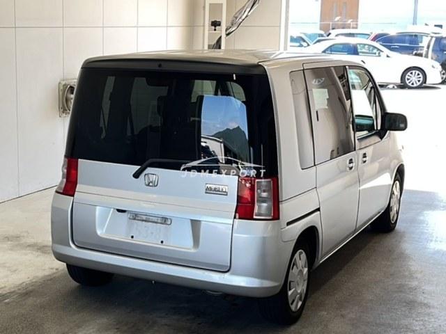 Honda Mobilio 2002 thumbnail 2