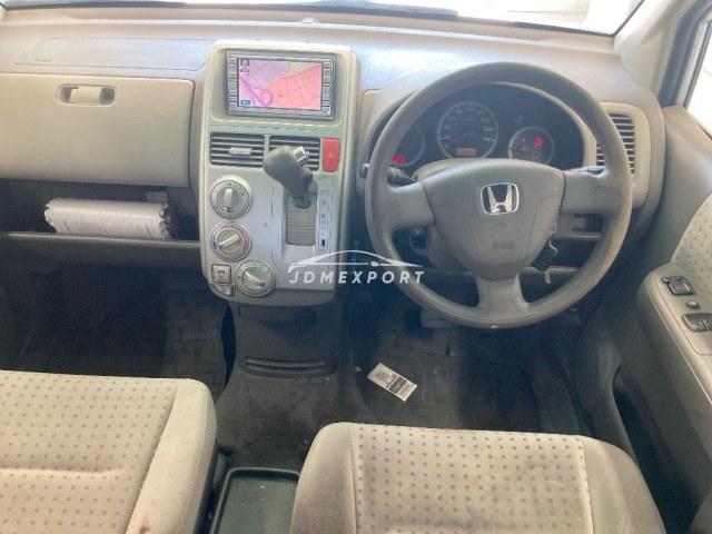 Honda Mobilio 2002 thumbnail 4