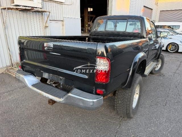 Toyota Hilux 1998 thumbnail 2
