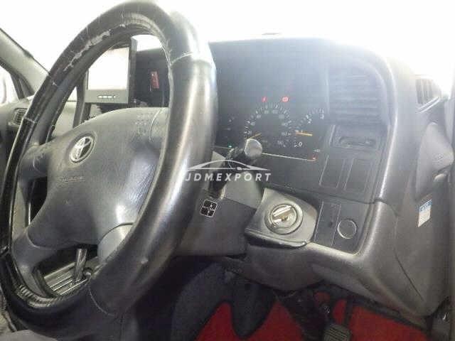 Toyota Hiace Van 2001 thumbnail 8