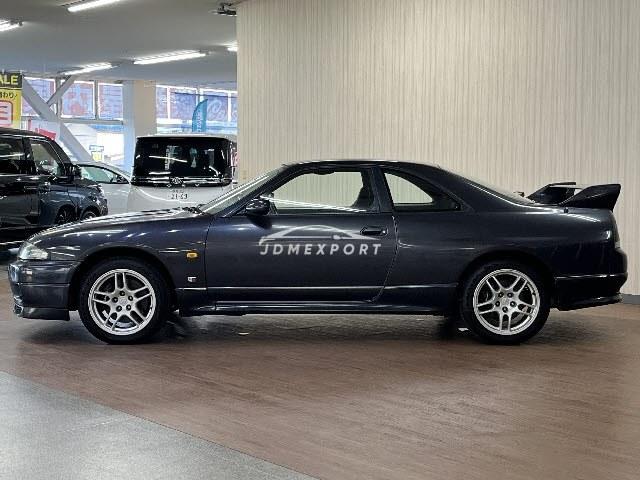 Nissan Skyline GT-R 1995 thumbnail 11